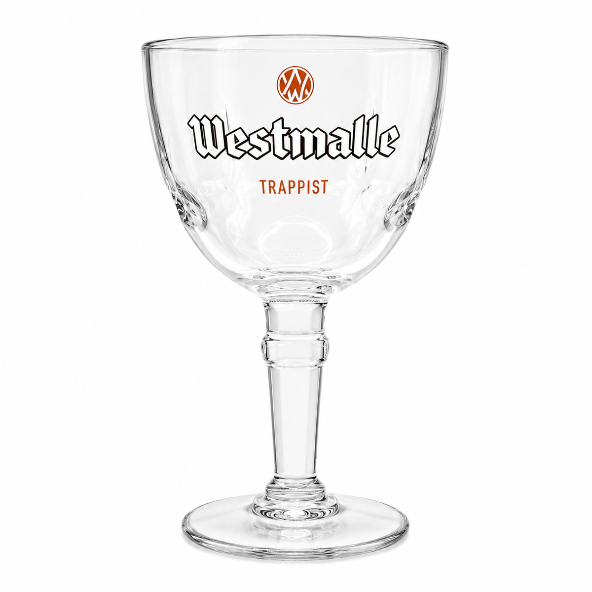 Copo Westmalle vazio sobre fundo branco.