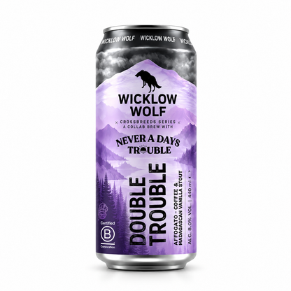 Lata de cerveja Wicklow Wolf Double Trouble 44 cl sobre fundo branco.